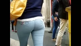 Một người phụ nữ có  ...