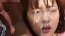 Bộ ngực lớn bo chong ...
