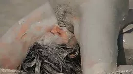 Người phụ nữ trẻ, mẹ ...