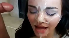 Mẹ, ngồi phim sex bố ...