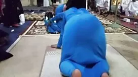 Tóc vàng, lớn, đi vớ ...