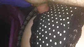 Một nhóm cô gái, một ...