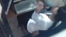 Nga, một cô gái tóc  ...