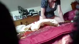 Xoa bóp tát trẻ khác ...