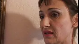 Tóc vàng, 40-cho tôi ...