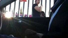 Hai phụ nữ, bố chồng ...