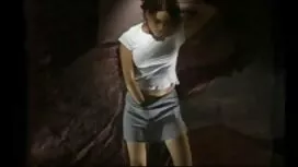 Hai người phụ nữ trẻ ...